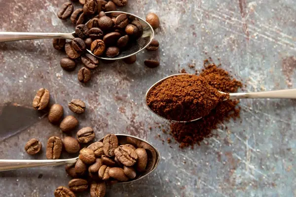 Un grossiste de café pour entreprise doit proposer du café en grain car c'est le meilleur café du marché.