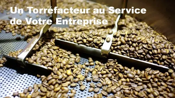 Grains de café MisterBean en cours de torréfaction.